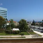 T3 In Downtown With Sea View